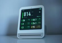 Czujnik jakości powietrza z pomiarem CO2 w inteligentnym domu